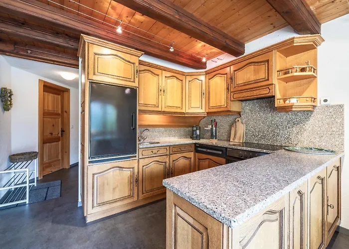 Mirador Auf Der Sonnenterrasse Von Saas-Fee